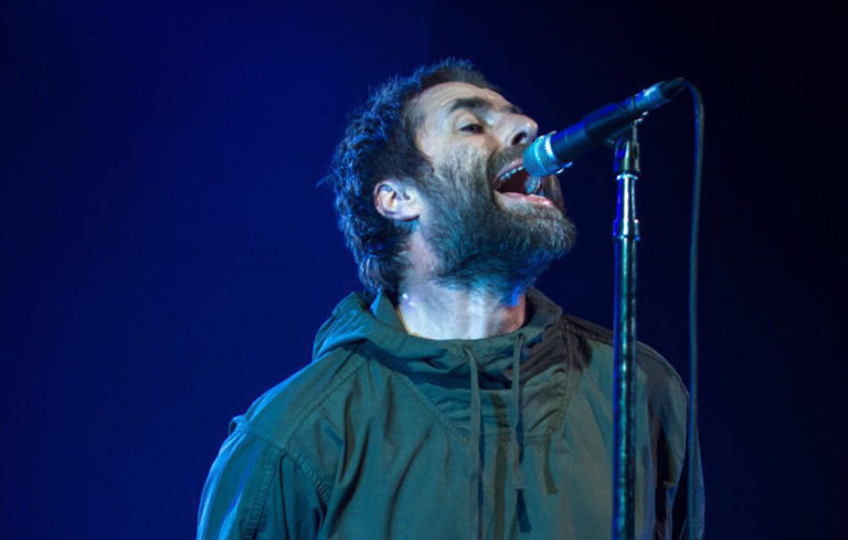 Liam-Gallagher rolling